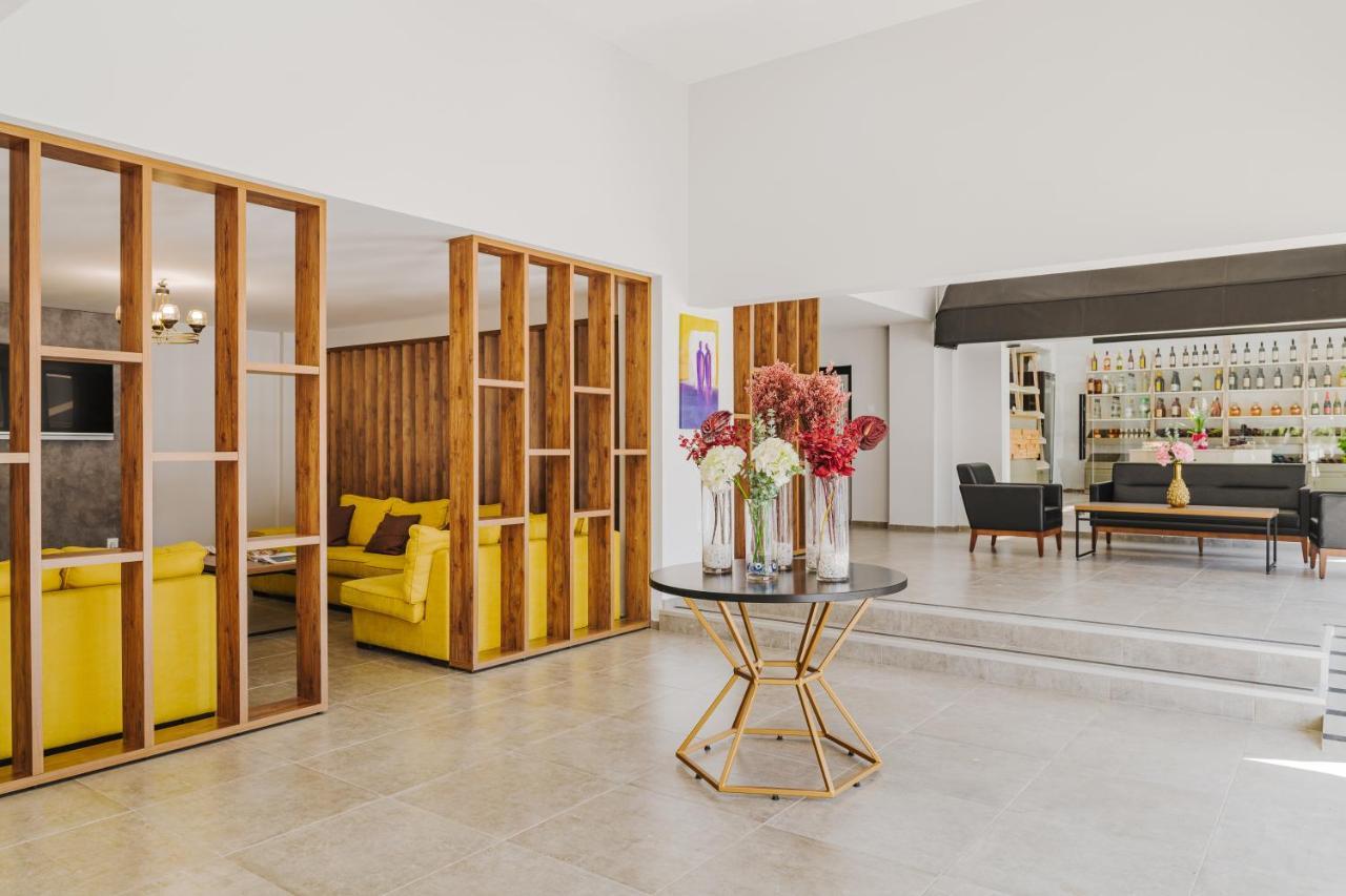 Uptown Bueyuek Anadolu Girne Hotel Kyrenia (Northern Cyprus) Exterior foto