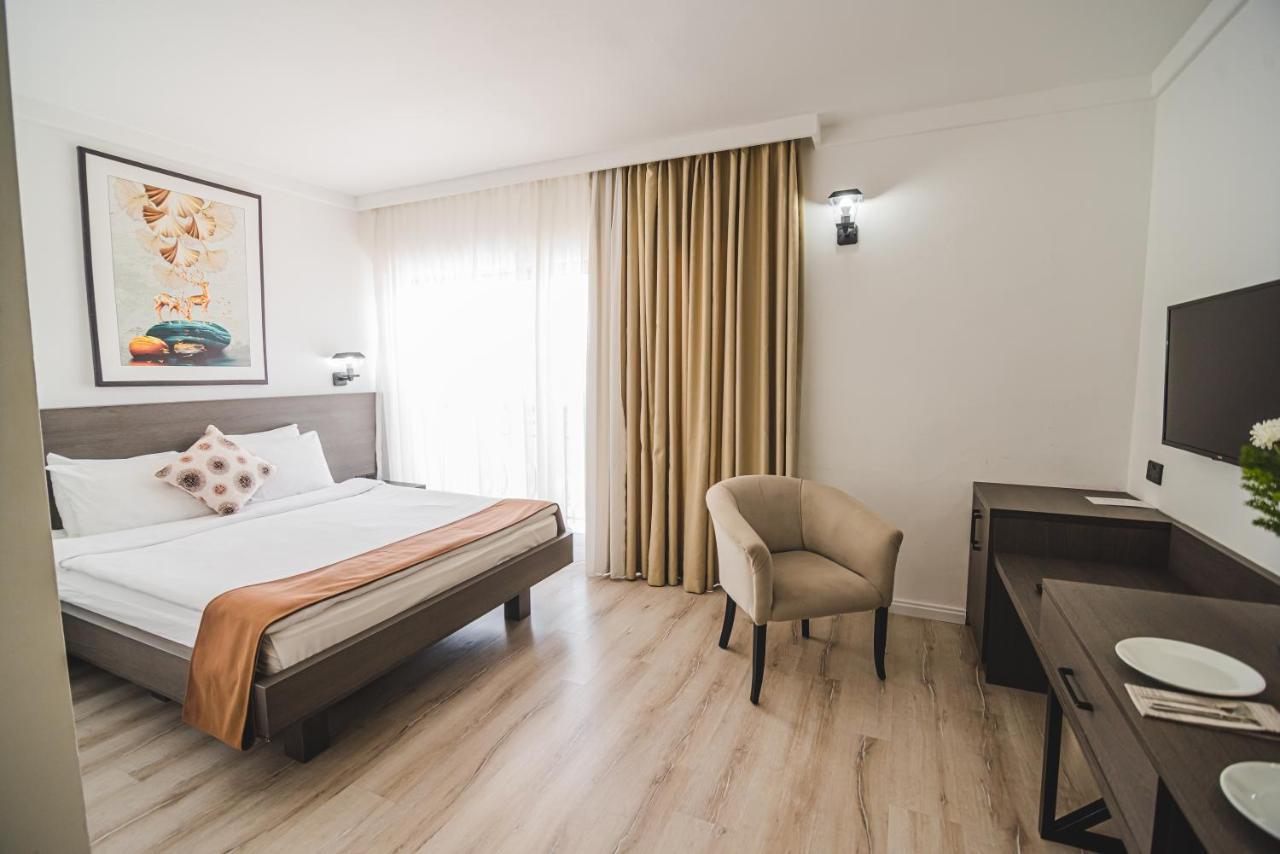 Uptown Bueyuek Anadolu Girne Hotel Kyrenia (Northern Cyprus) Exterior foto
