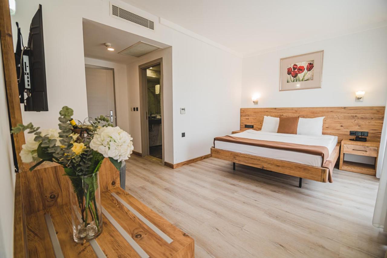Uptown Bueyuek Anadolu Girne Hotel Kyrenia (Northern Cyprus) Exterior foto